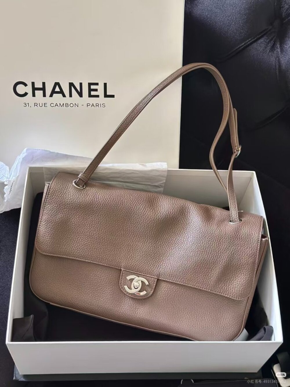 Classic CHANEL   bag: A Stylish and Versatile Choice for Elegance